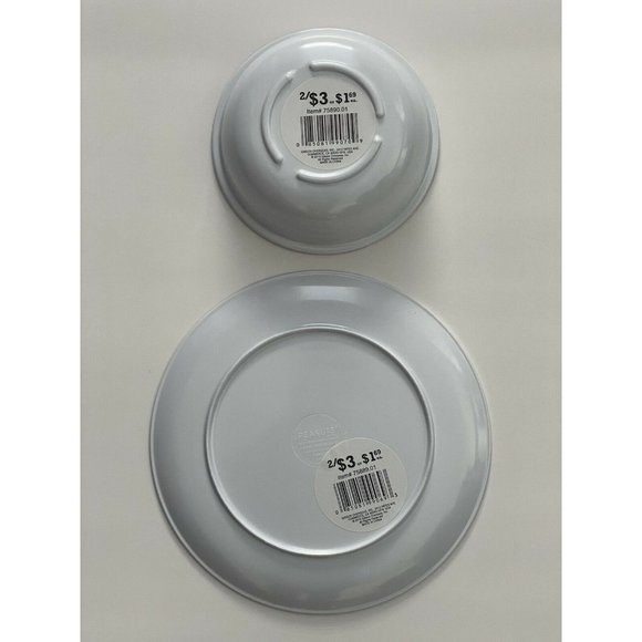 Peanuts Snoopy & Woodstock Melamine Christmas Holiday Plate and Bowl Set - Picture 6 of 9